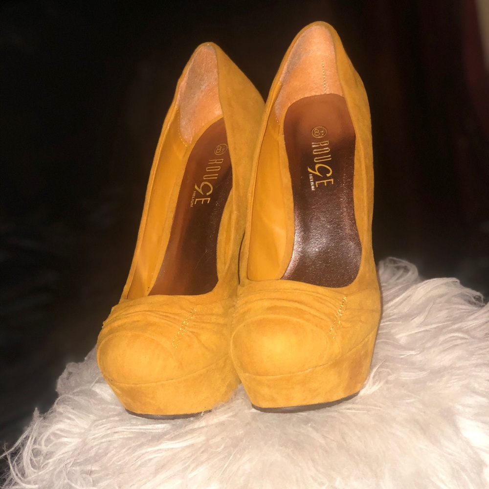 Mustard Wedges
